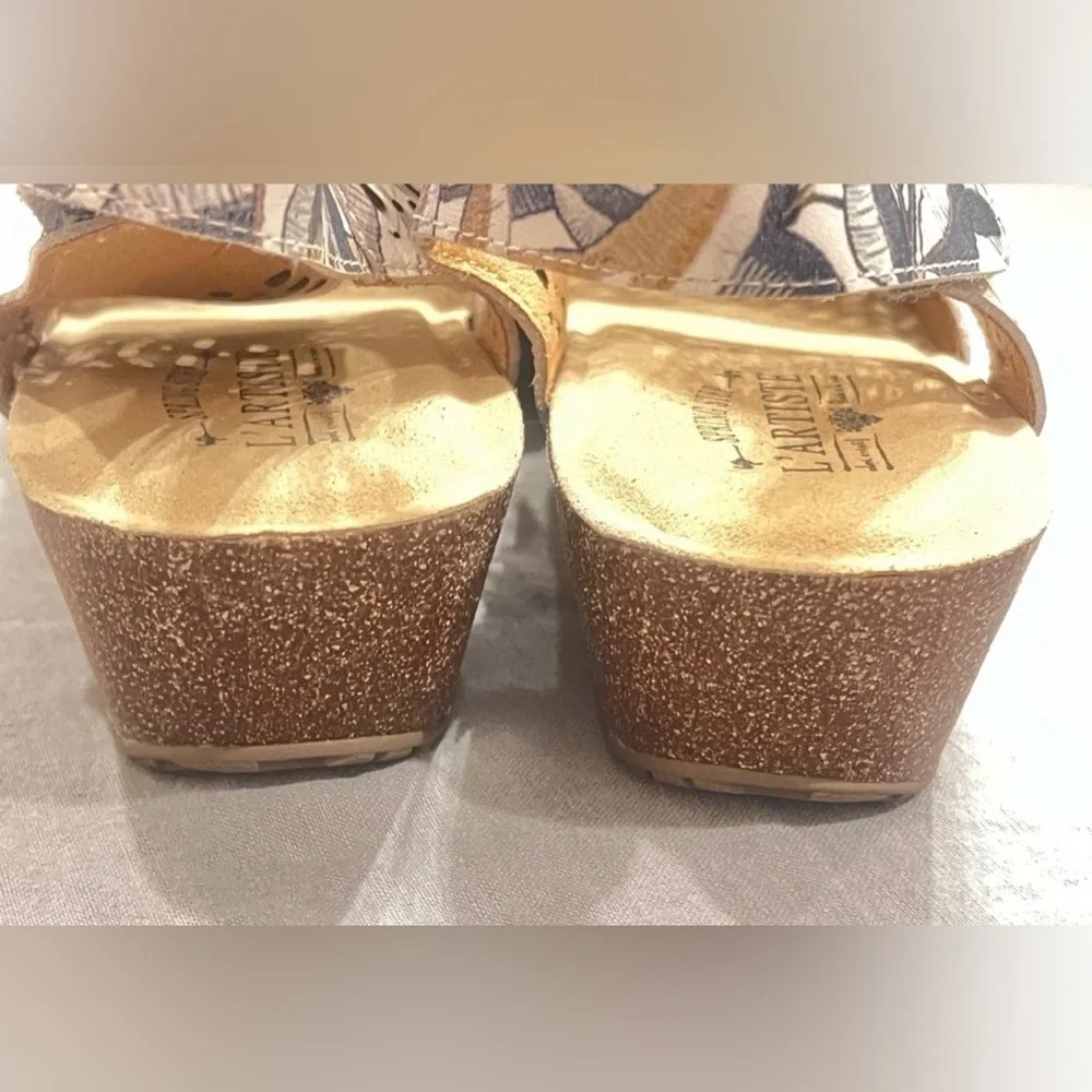 Spring Step Wedges with Cream and Brown Leaf Design - Picture 4 of 6